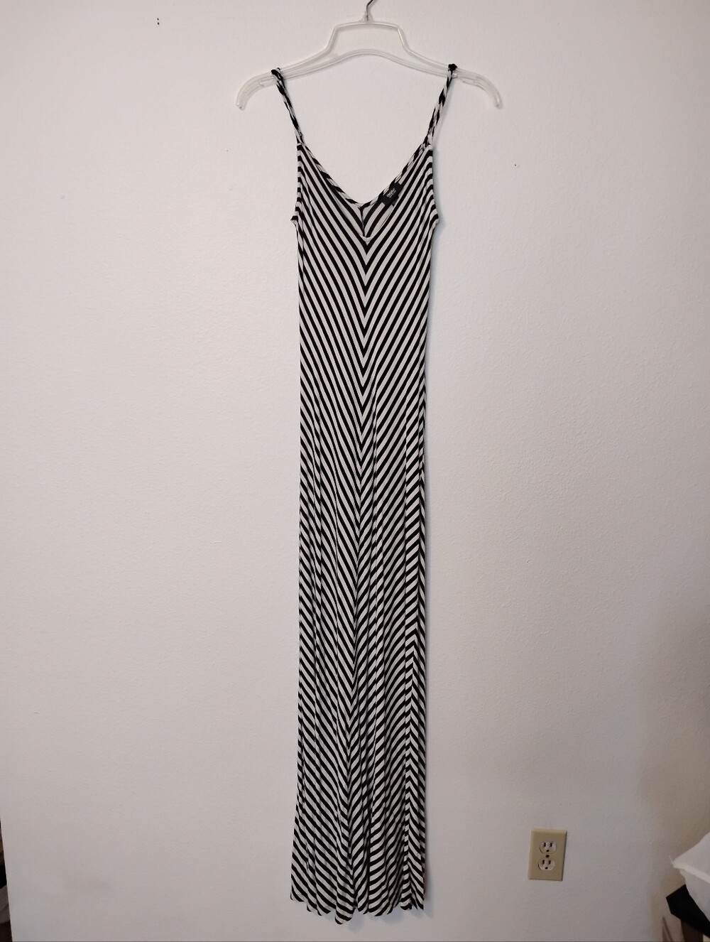 Mossimo Black White Chevron Maxi Dress